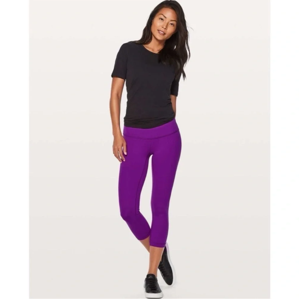 Lululemon Wunder Under Crop III in Tender Violet - Full On Luon